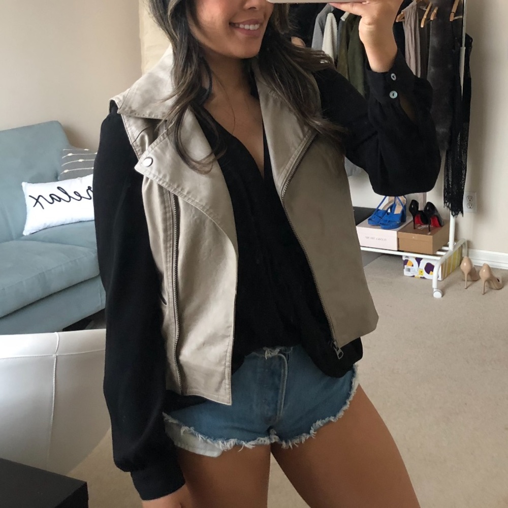 ❌ SOLD — Faux leather biker vest